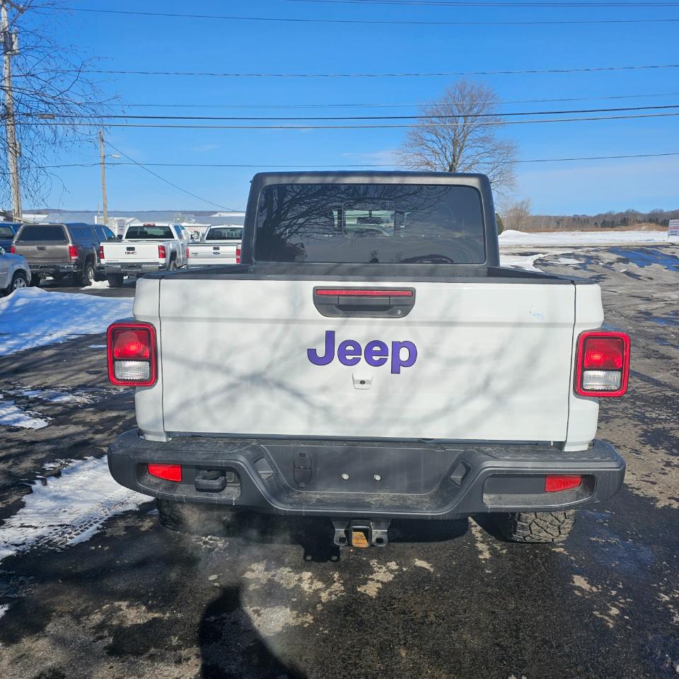 Jeep Gladiator Sport 2023