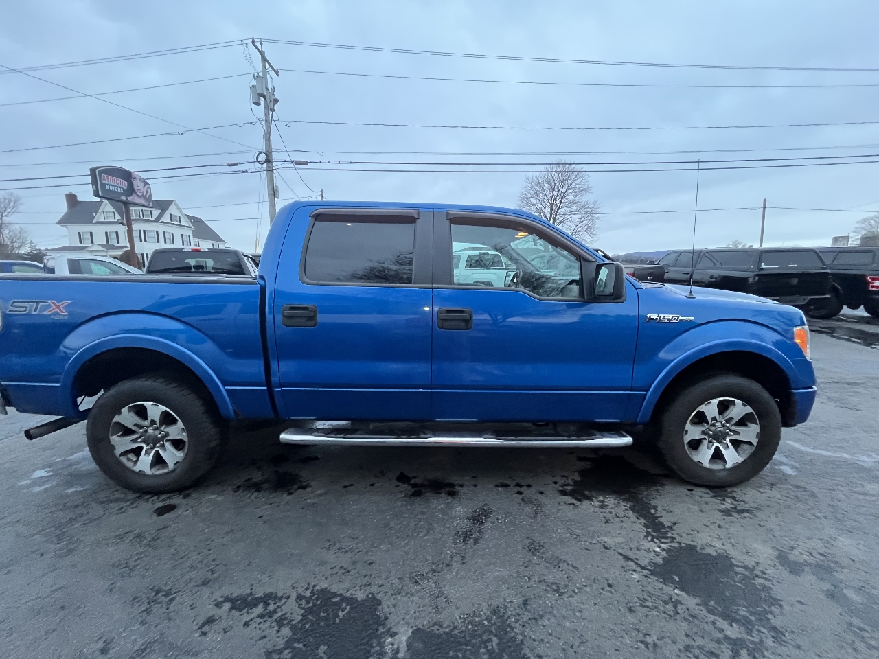 Ford F-150 4WD SuperCrew 145" STX 2014