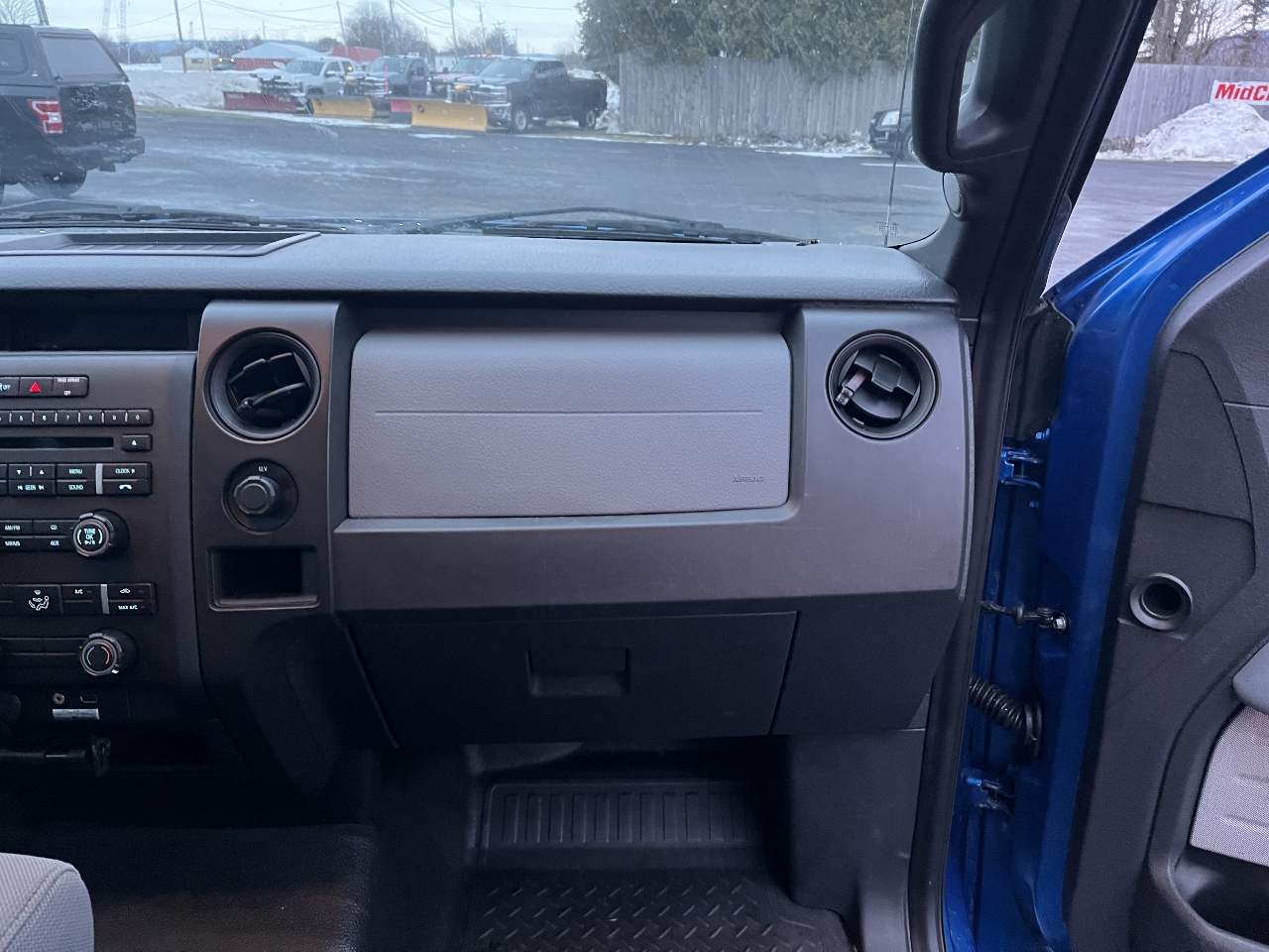 Ford F-150 4WD SuperCrew 145" STX 2014