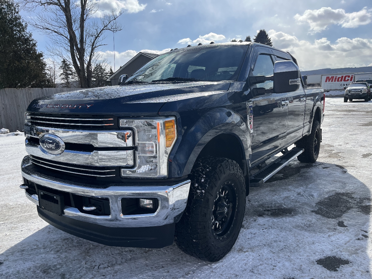 Ford F-250 SD Lariat Crew Cab 4WD 2017