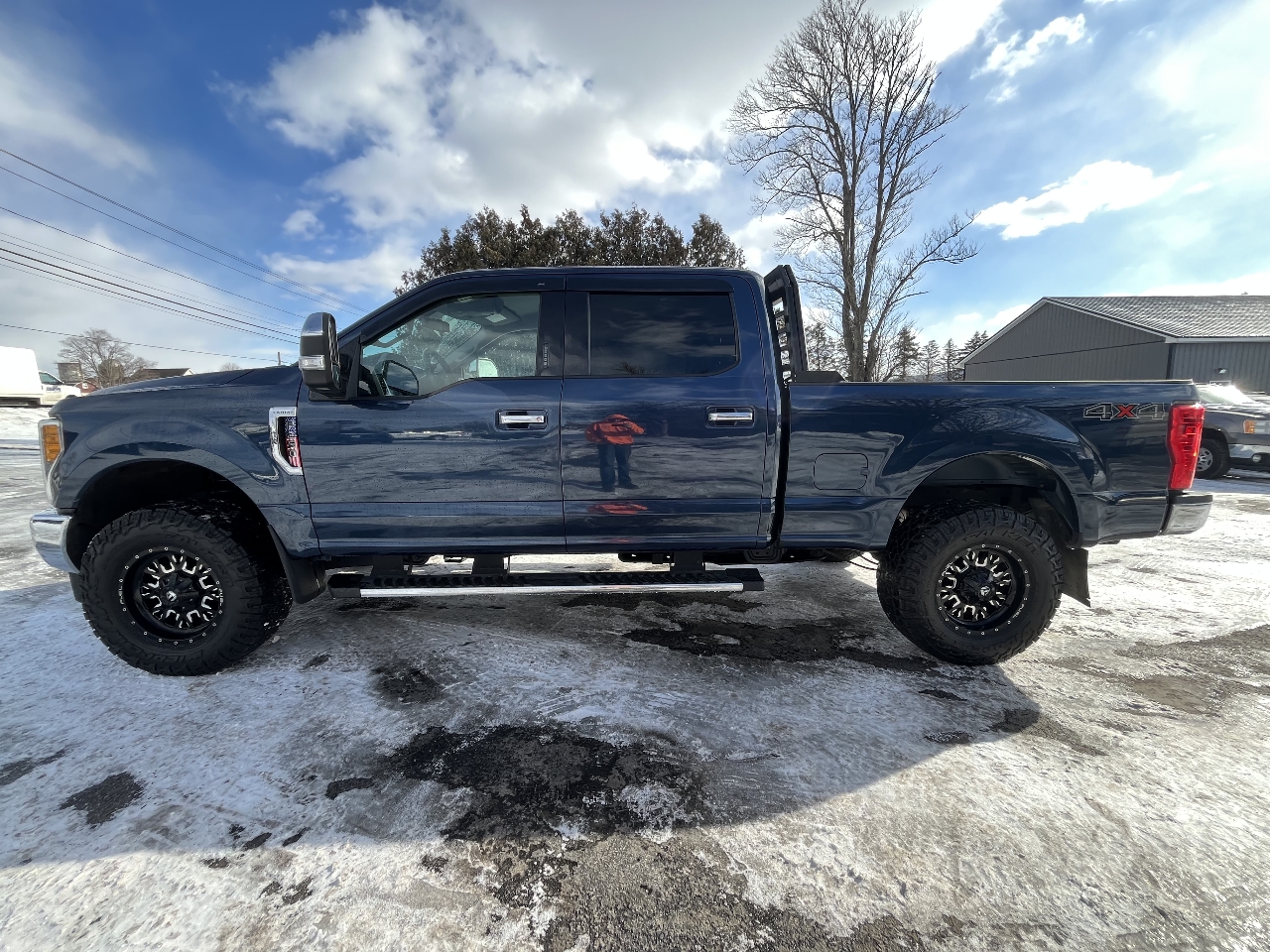 Ford F-250 SD Lariat Crew Cab 4WD 2017