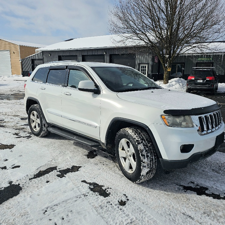 Jeep Grand Cherokee Laredo 4WD 2013