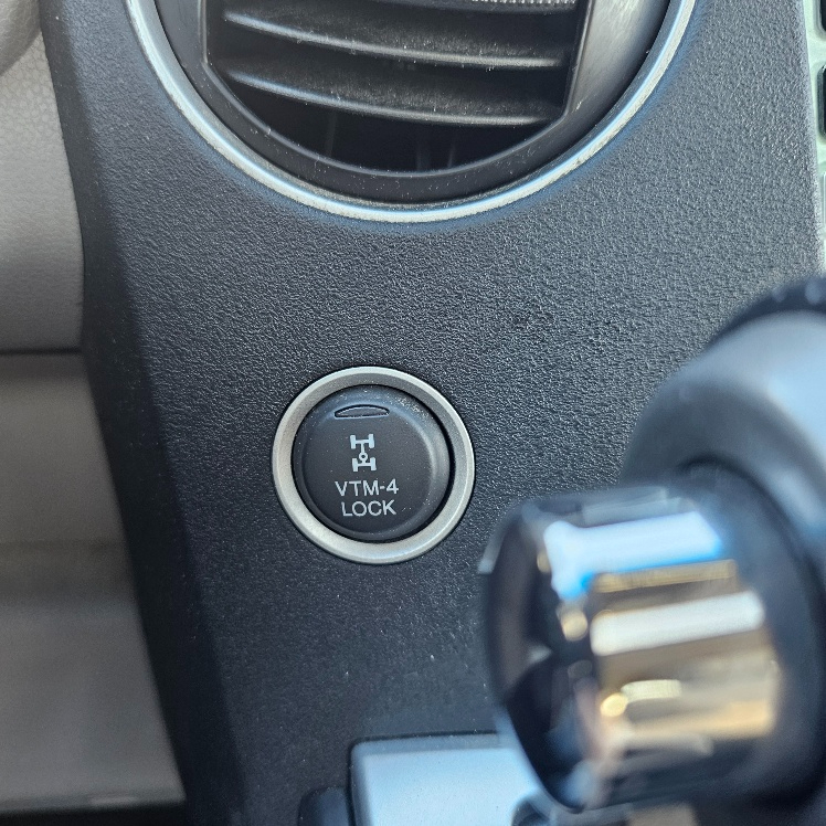 Honda Pilot Touring 4WD 5-Spd AT with DVD 2011