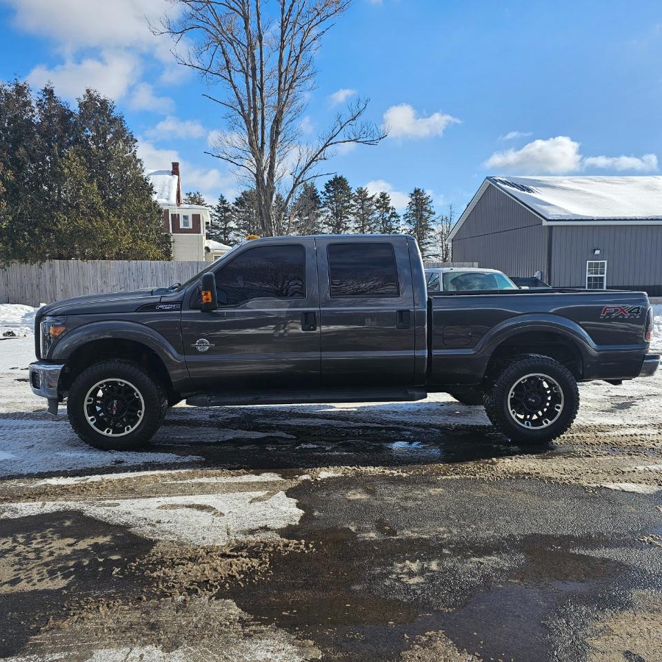 Ford F-250 SD XLT Crew Cab 4WD 2016