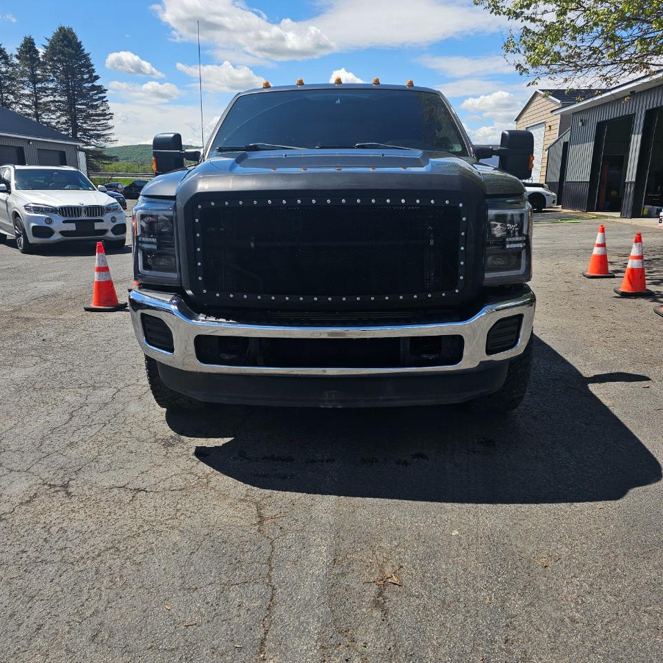 Ford F-250 SD XLT Crew Cab 4WD 2016