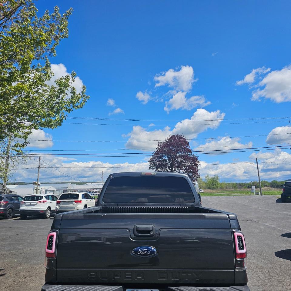 Ford F-250 SD XLT Crew Cab 4WD 2016