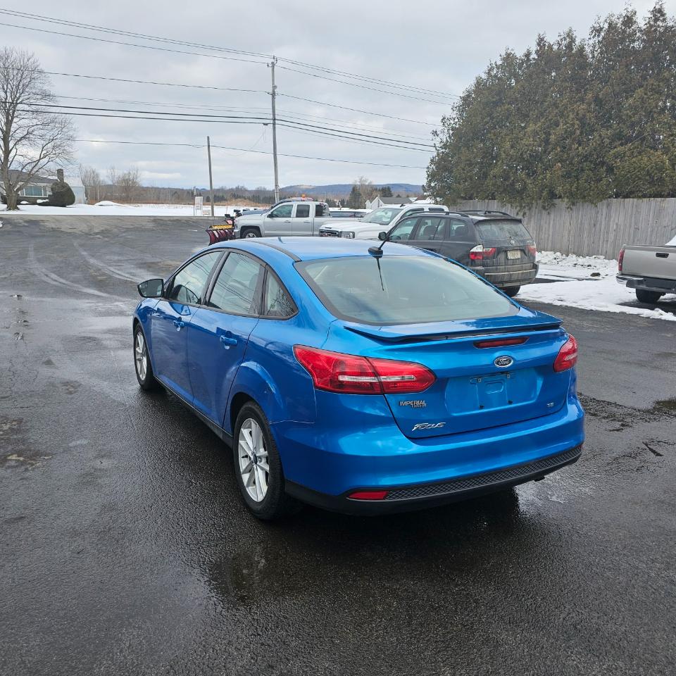 Ford Focus SE Sedan 2016