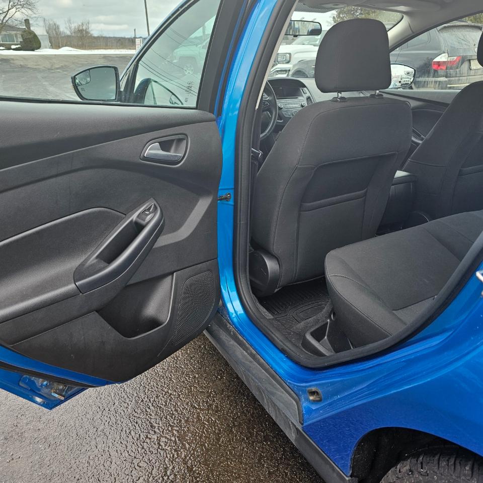 Ford Focus SE Sedan 2016