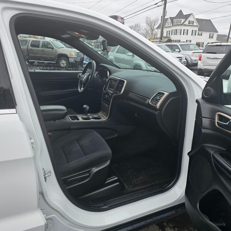 Jeep Grand Cherokee Laredo 4WD 2015