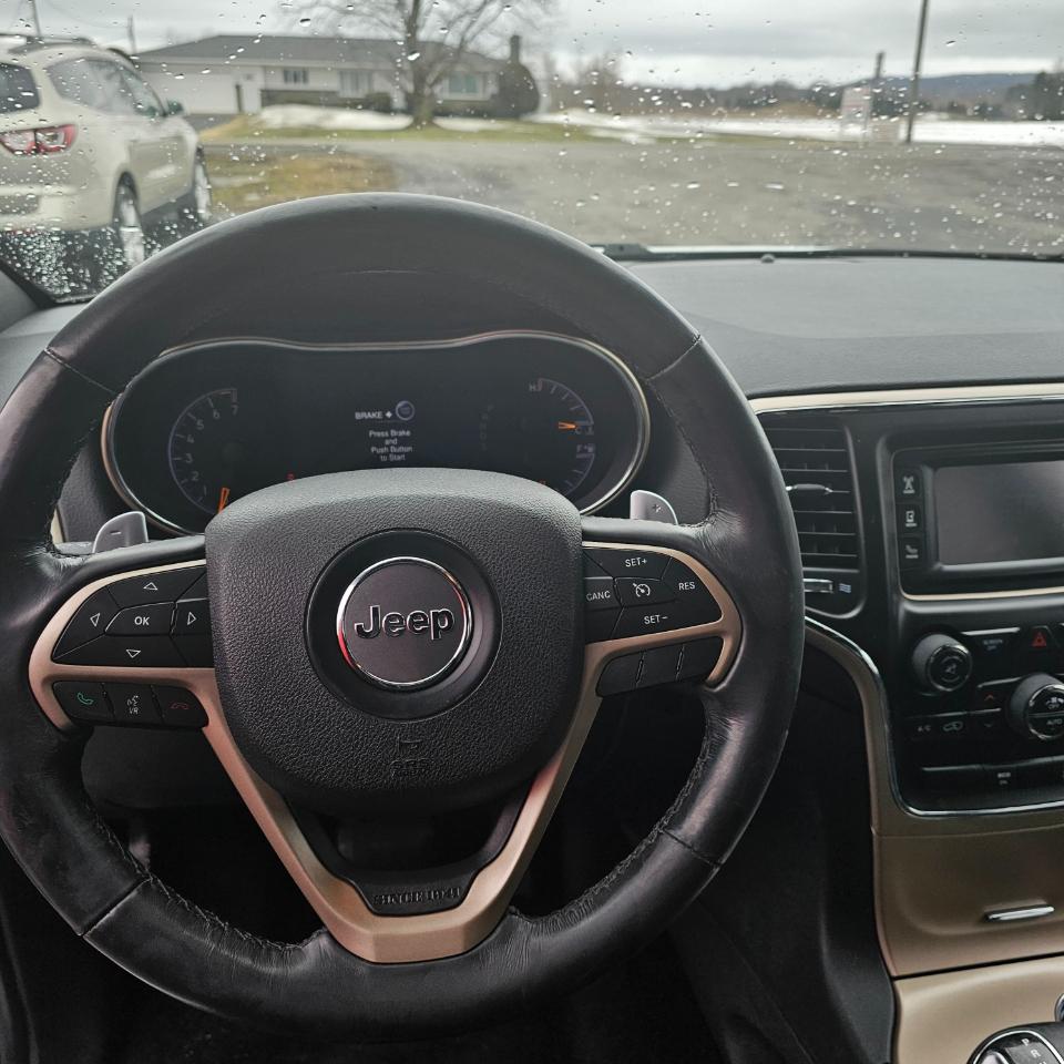 Jeep Grand Cherokee Laredo 4WD 2015