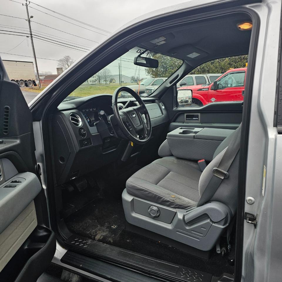 Ford F-150 XLT 8-ft. Bed 4WD 2011