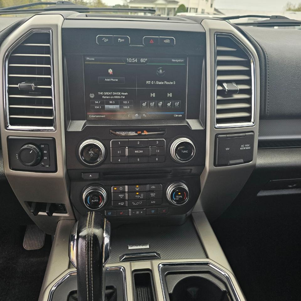 Ford F-150 Lariat SuperCrew 4WD 2015