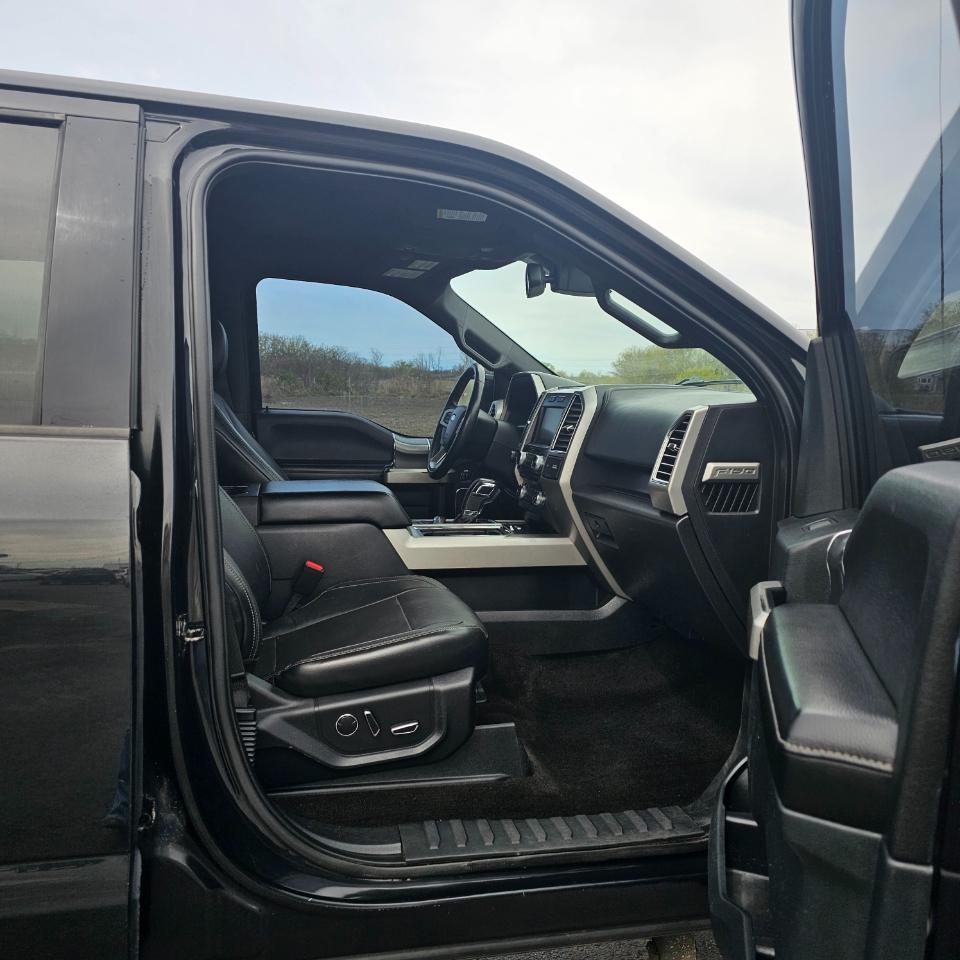 Ford F-150 Lariat SuperCrew 4WD 2015