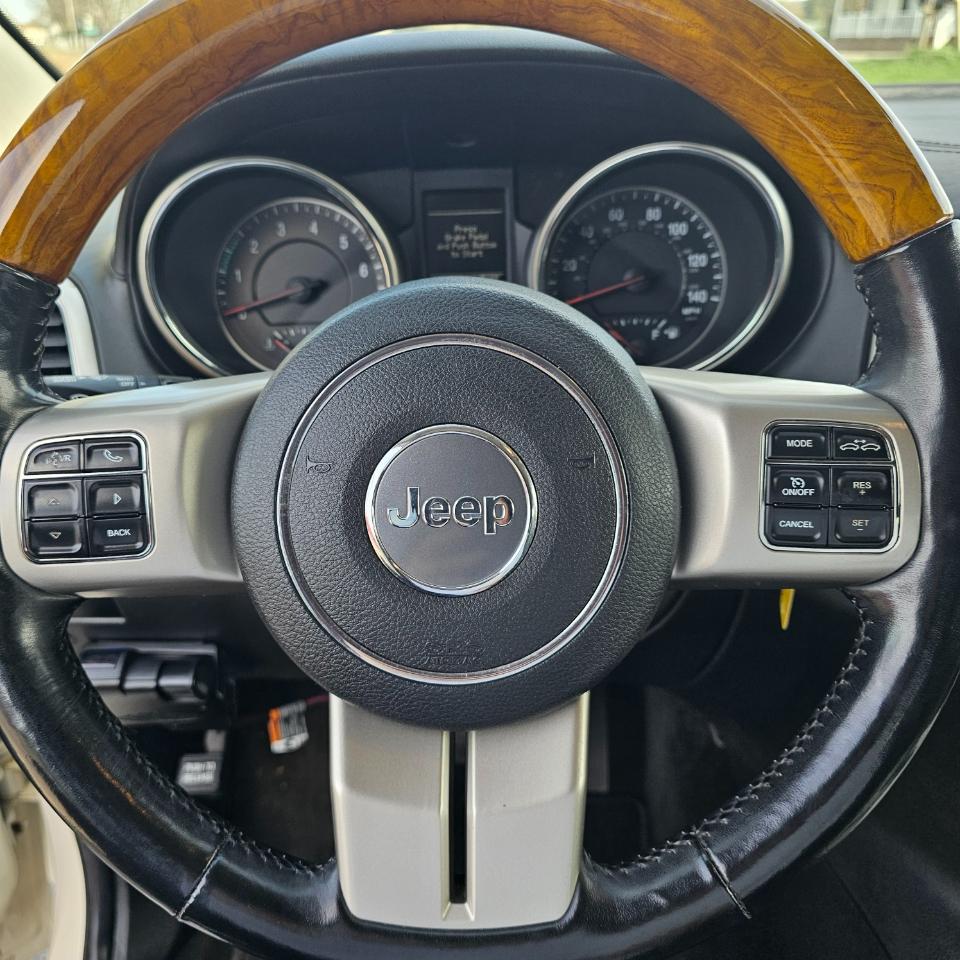 Jeep Grand Cherokee Overland 4WD 2012