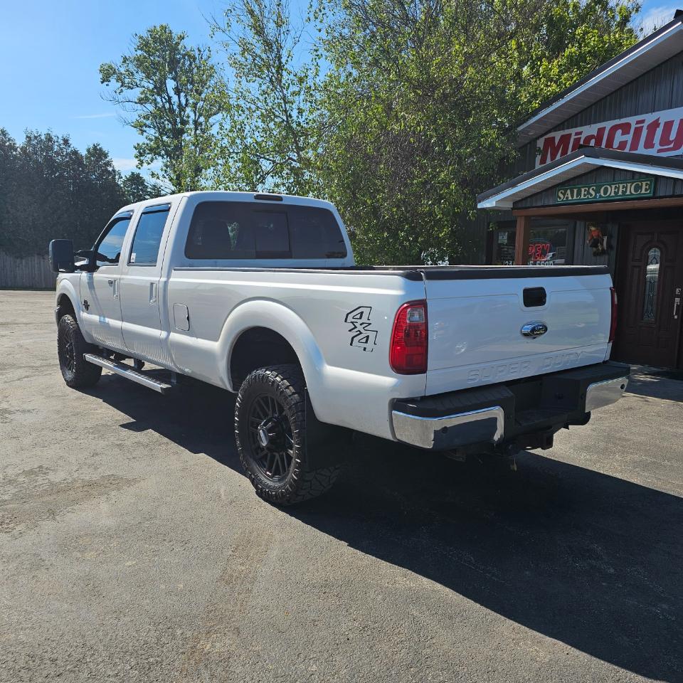 Ford F-350 SD Lariat Crew Cab 4WD 2013