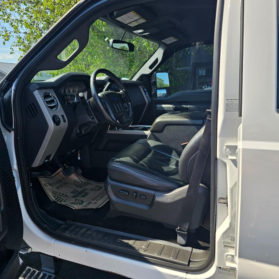 Ford F-350 SD Lariat Crew Cab 4WD 2013
