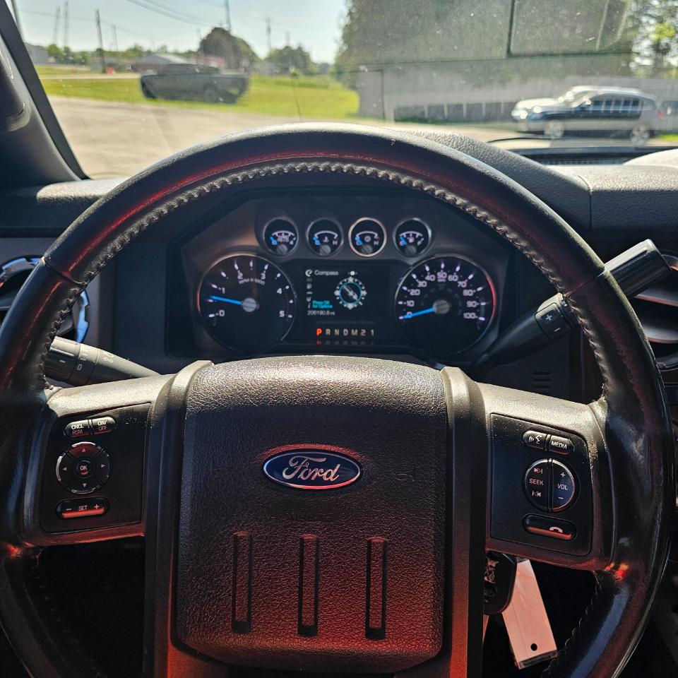 Ford F-350 SD Lariat Crew Cab 4WD 2013