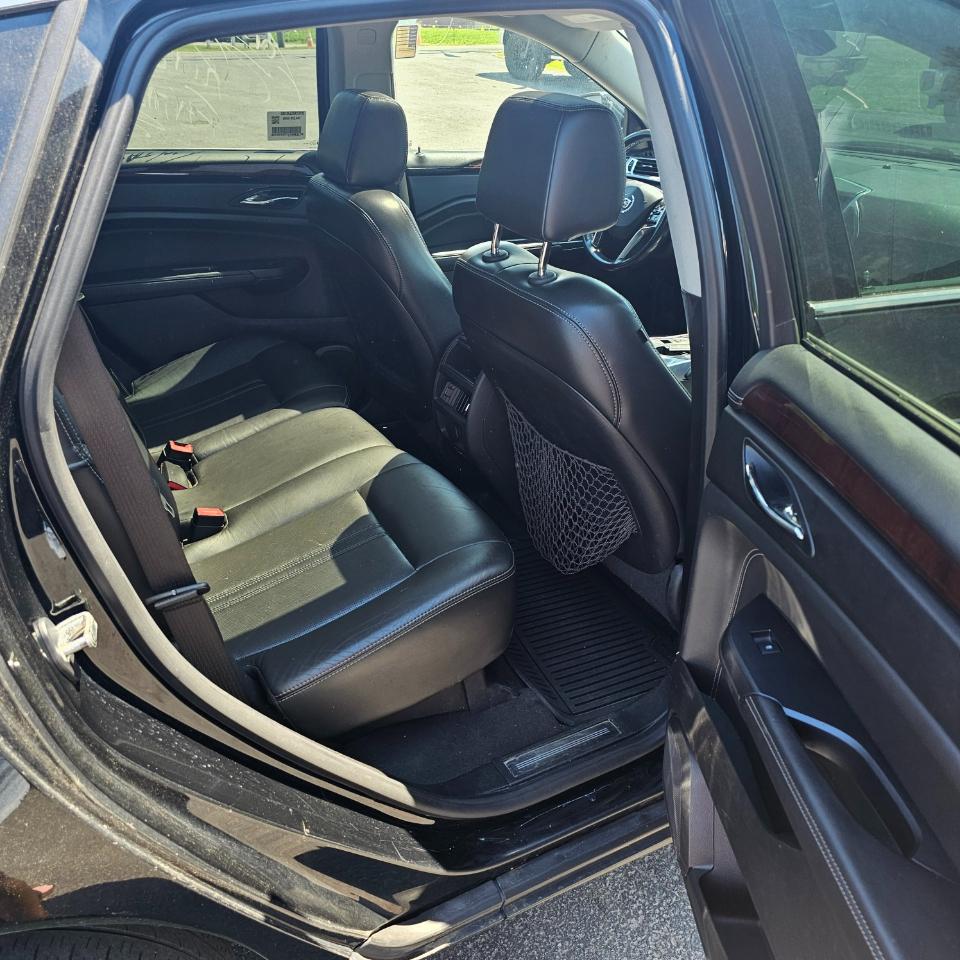 Cadillac SRX AWD Performance Collection 2013