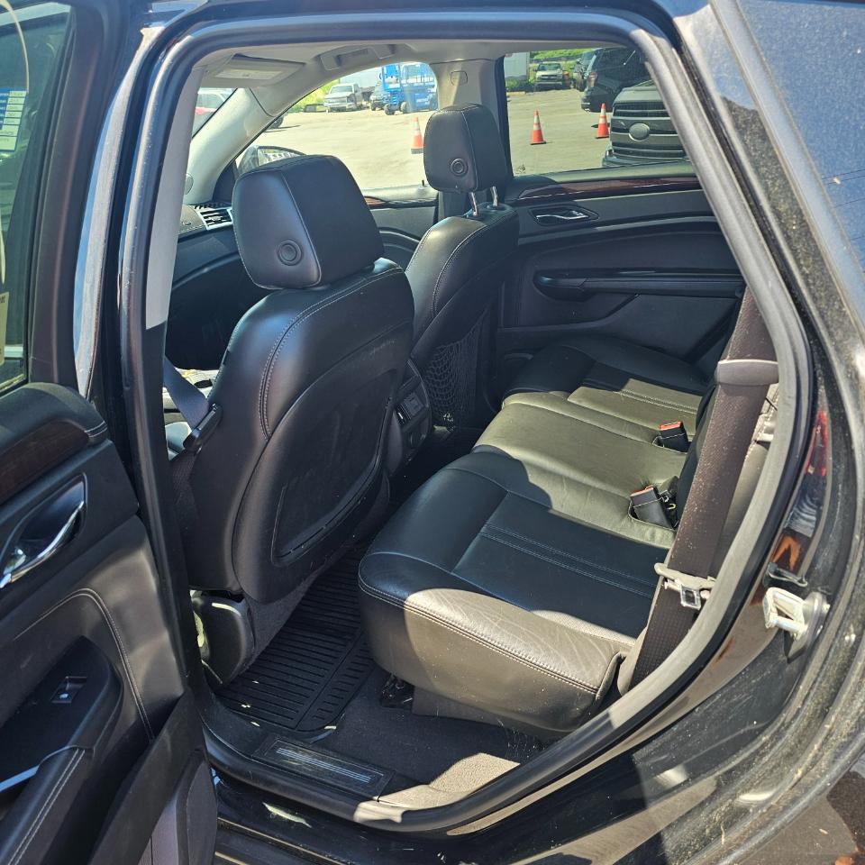 Cadillac SRX AWD Performance Collection 2013