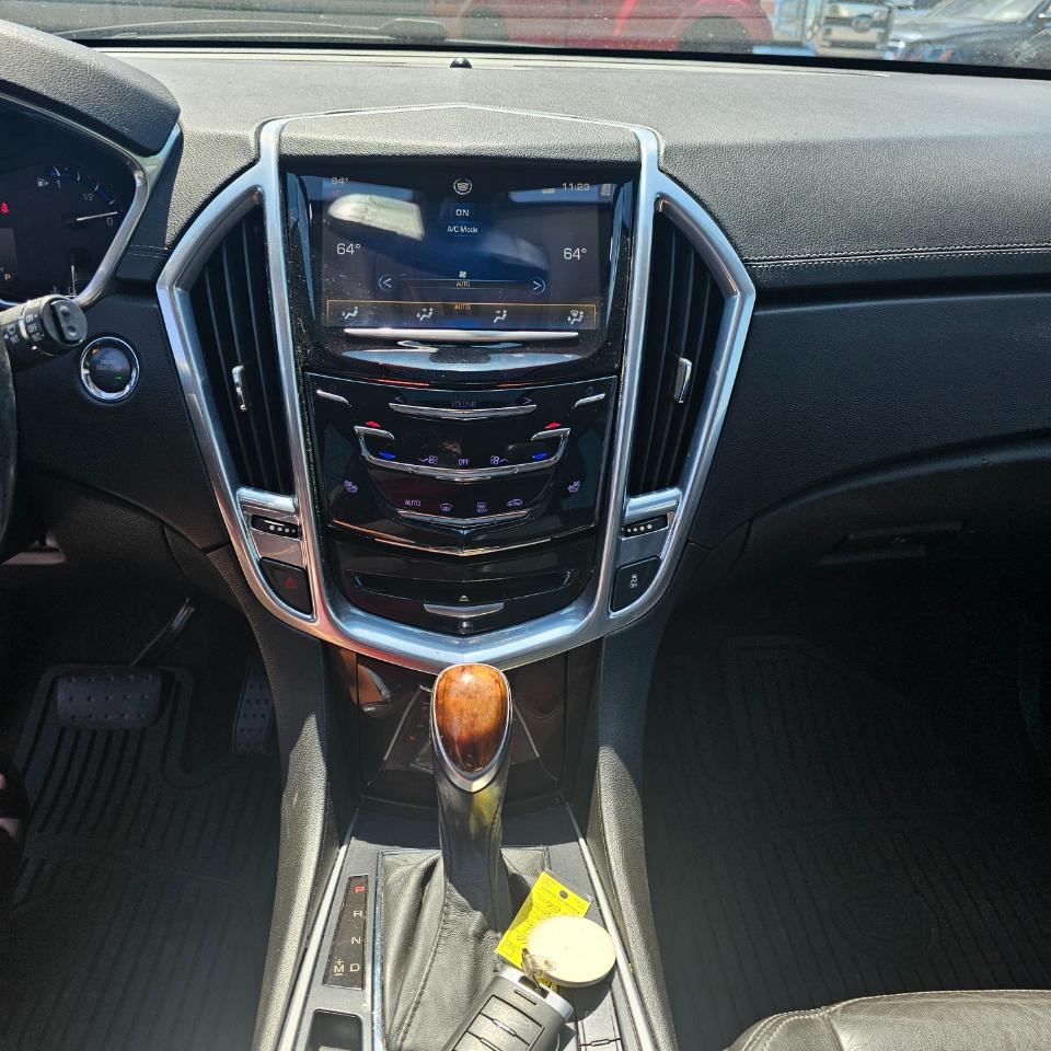 Cadillac SRX AWD Performance Collection 2013