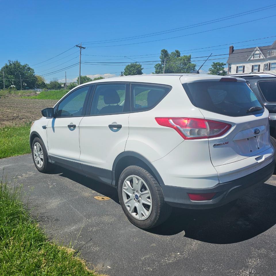 Ford Escape S FWD 2015