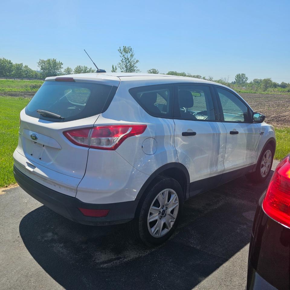 Ford Escape S FWD 2015