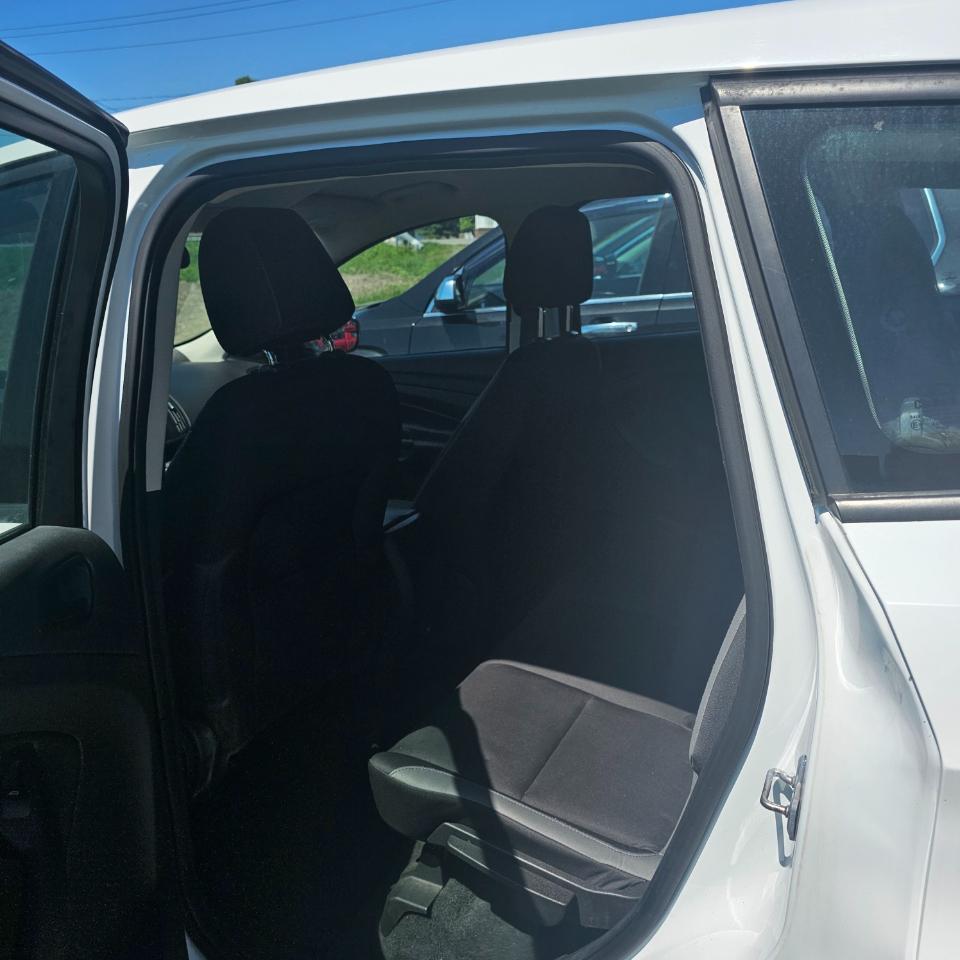 Ford Escape S FWD 2015