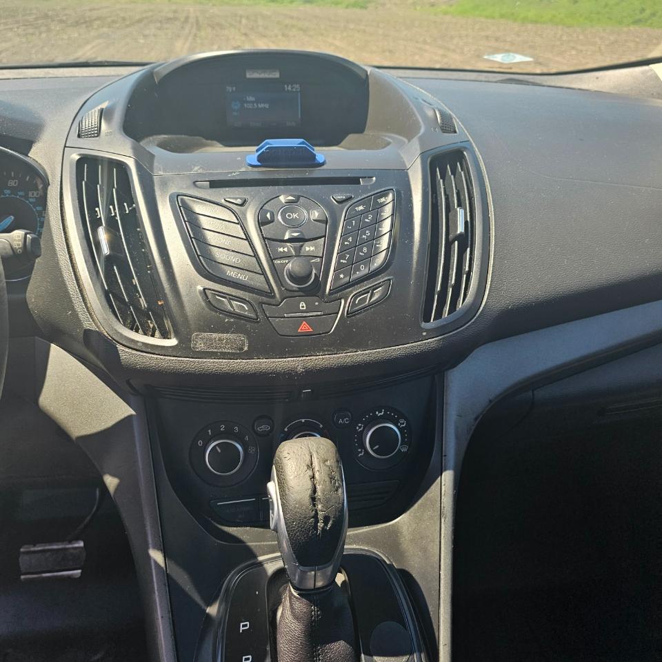 Ford Escape S FWD 2015