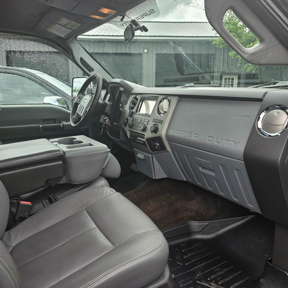Ford F-350 SD XLT Crew Cab 4WD 2013