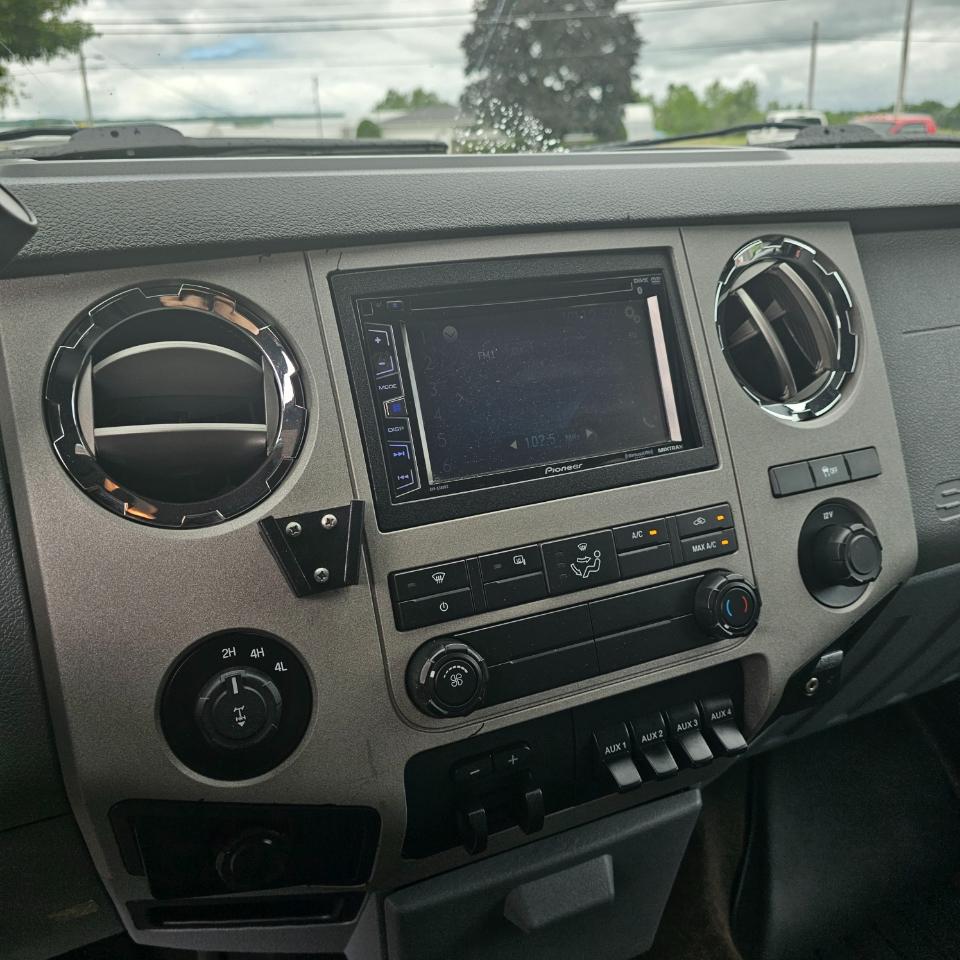 Ford F-350 SD XLT Crew Cab 4WD 2013