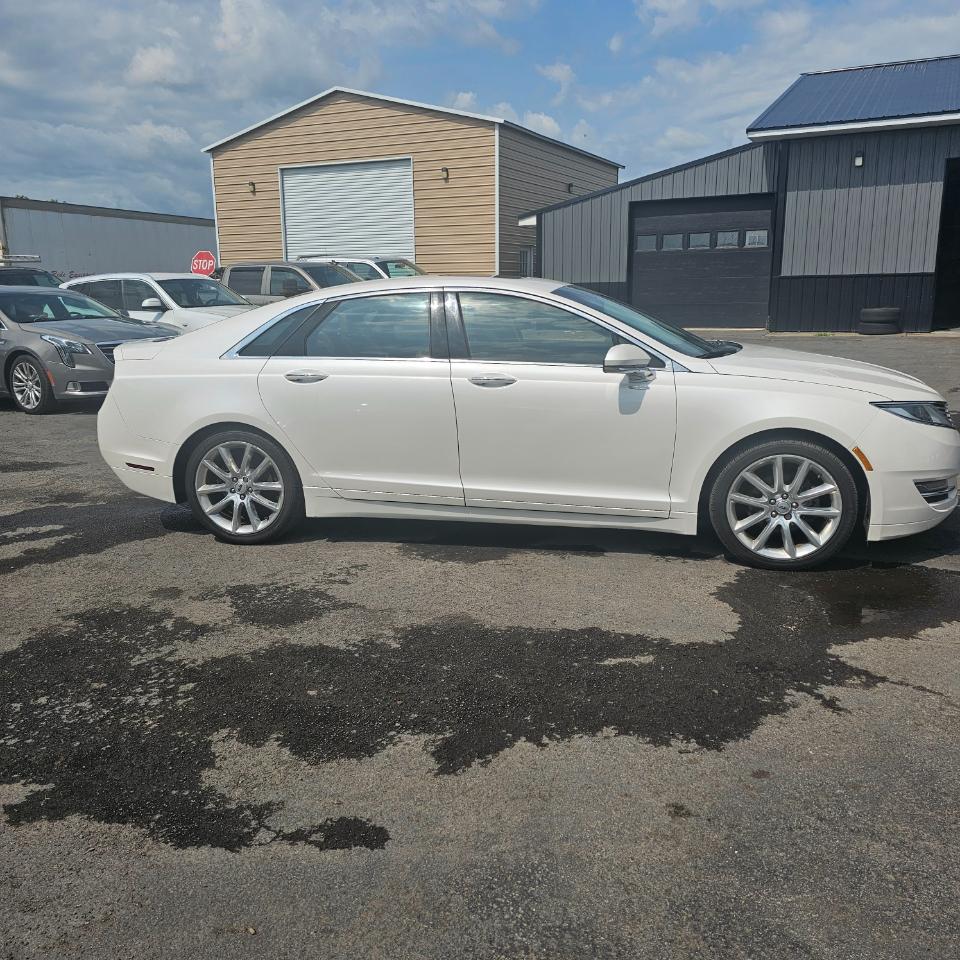 Lincoln MKZ Hybrid Sedan 2015