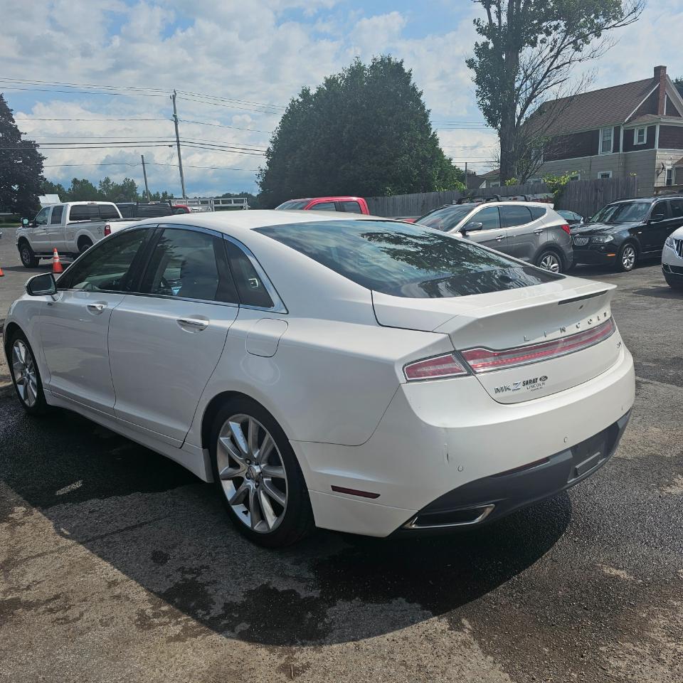 Lincoln MKZ Hybrid Sedan 2015