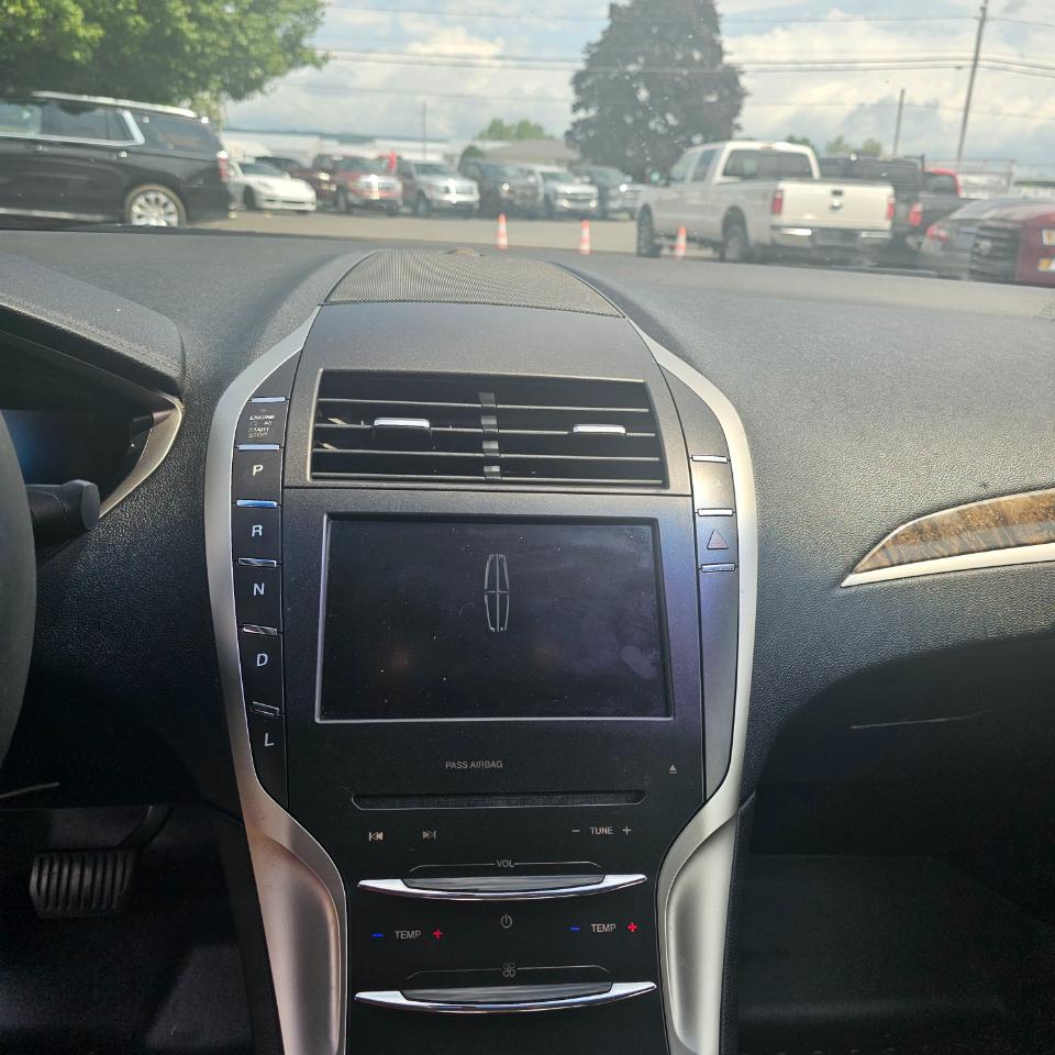 Lincoln MKZ Hybrid Sedan 2015