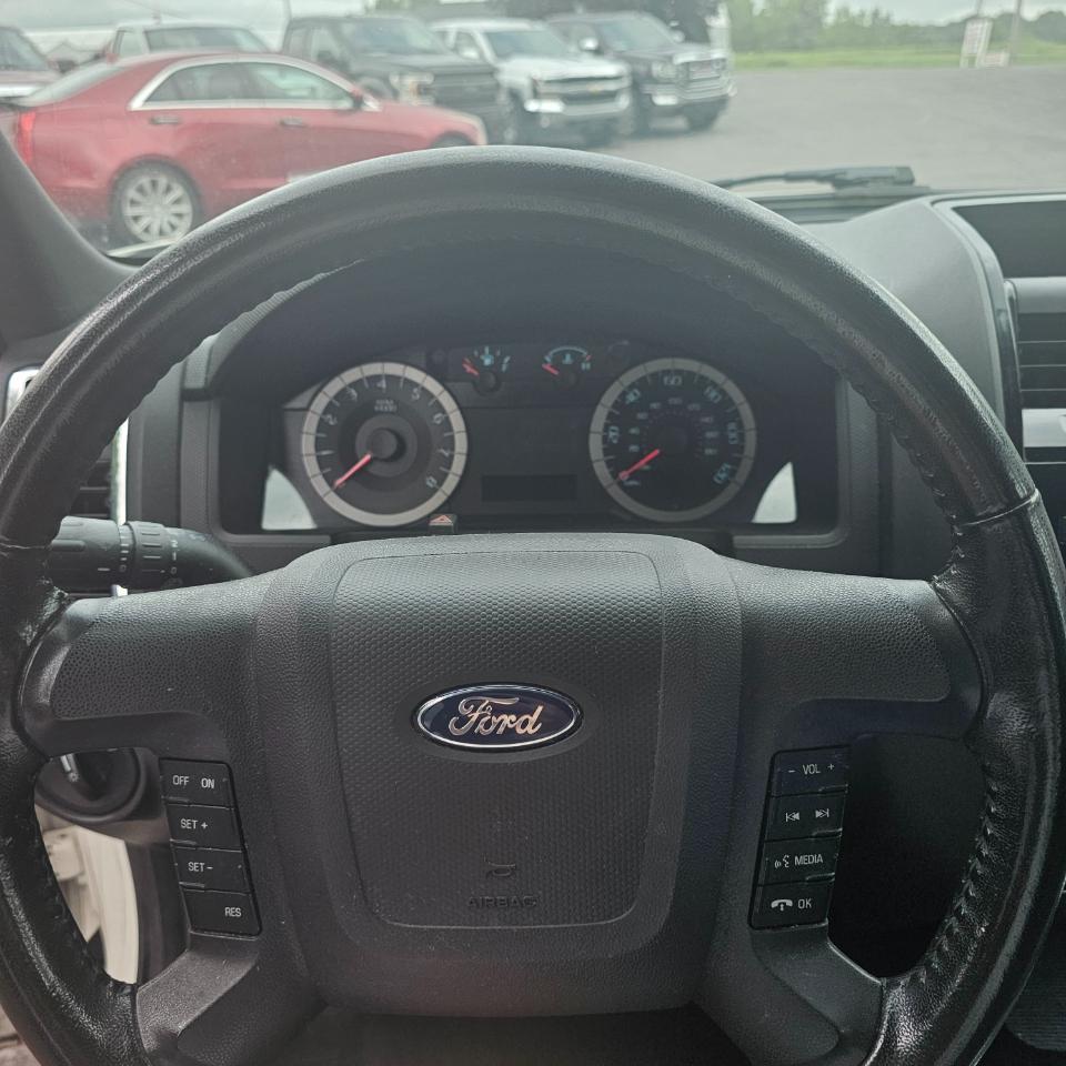 Ford Escape Limited 4WD 2011