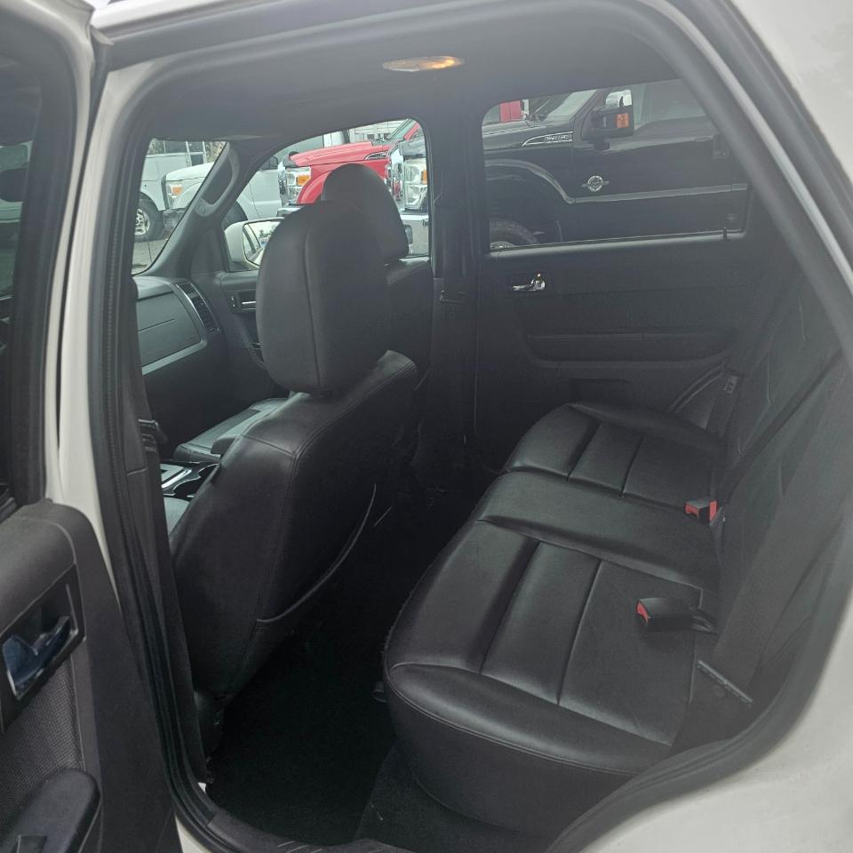 Ford Escape Limited 4WD 2011