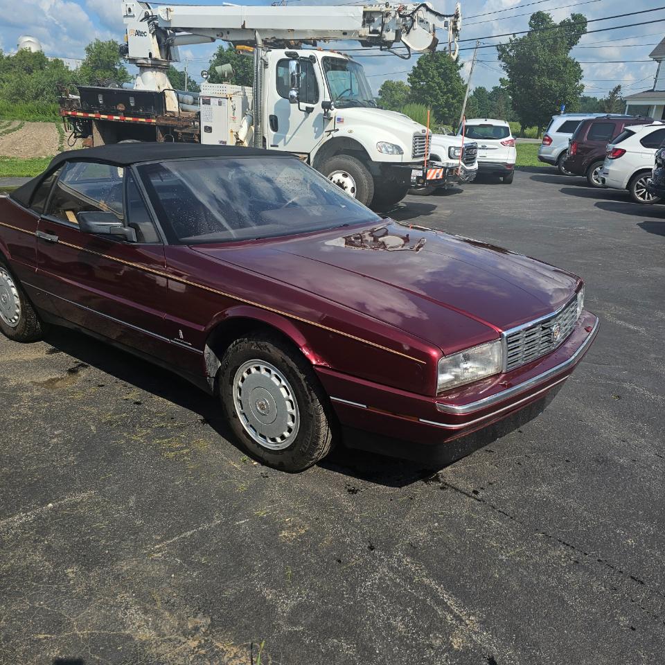 Cadillac Allante Base 1988