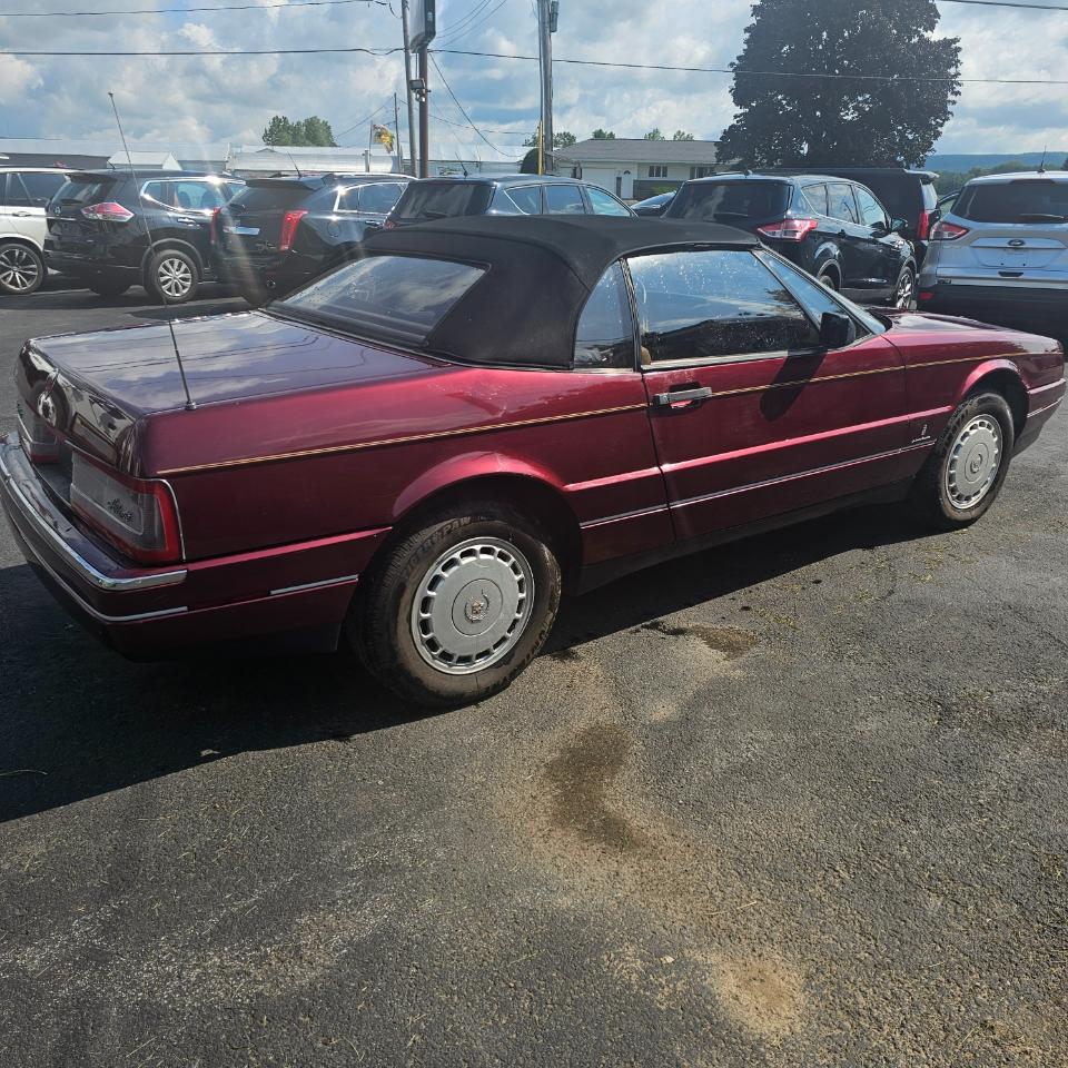 Cadillac Allante Base 1988