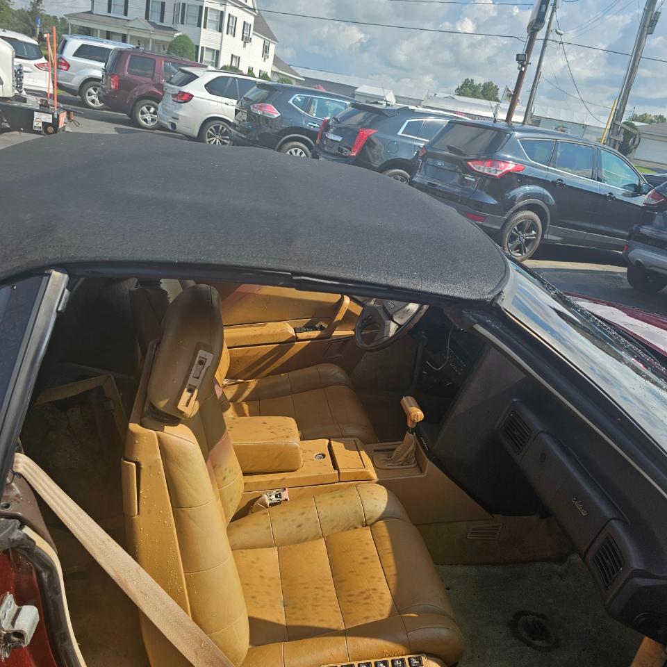 Cadillac Allante Base 1988