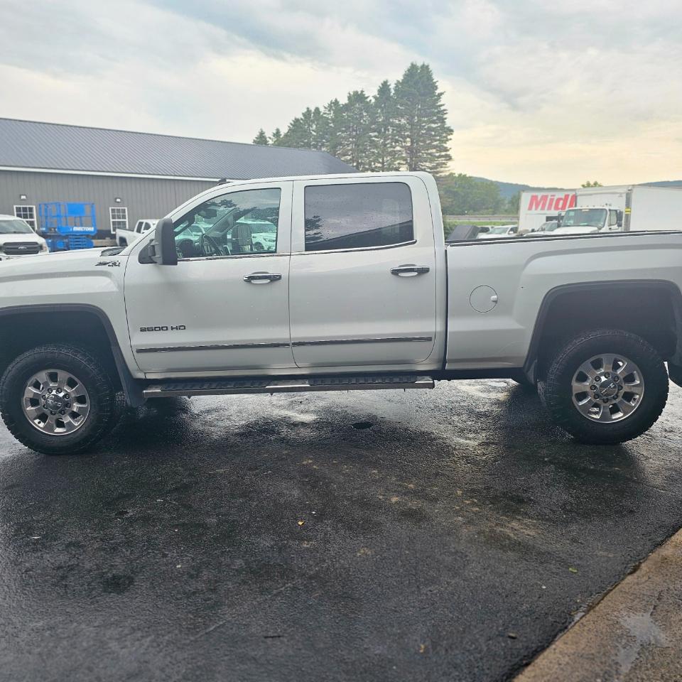 GMC Sierra 2500HD SLT Crew Cab 4WD 2015