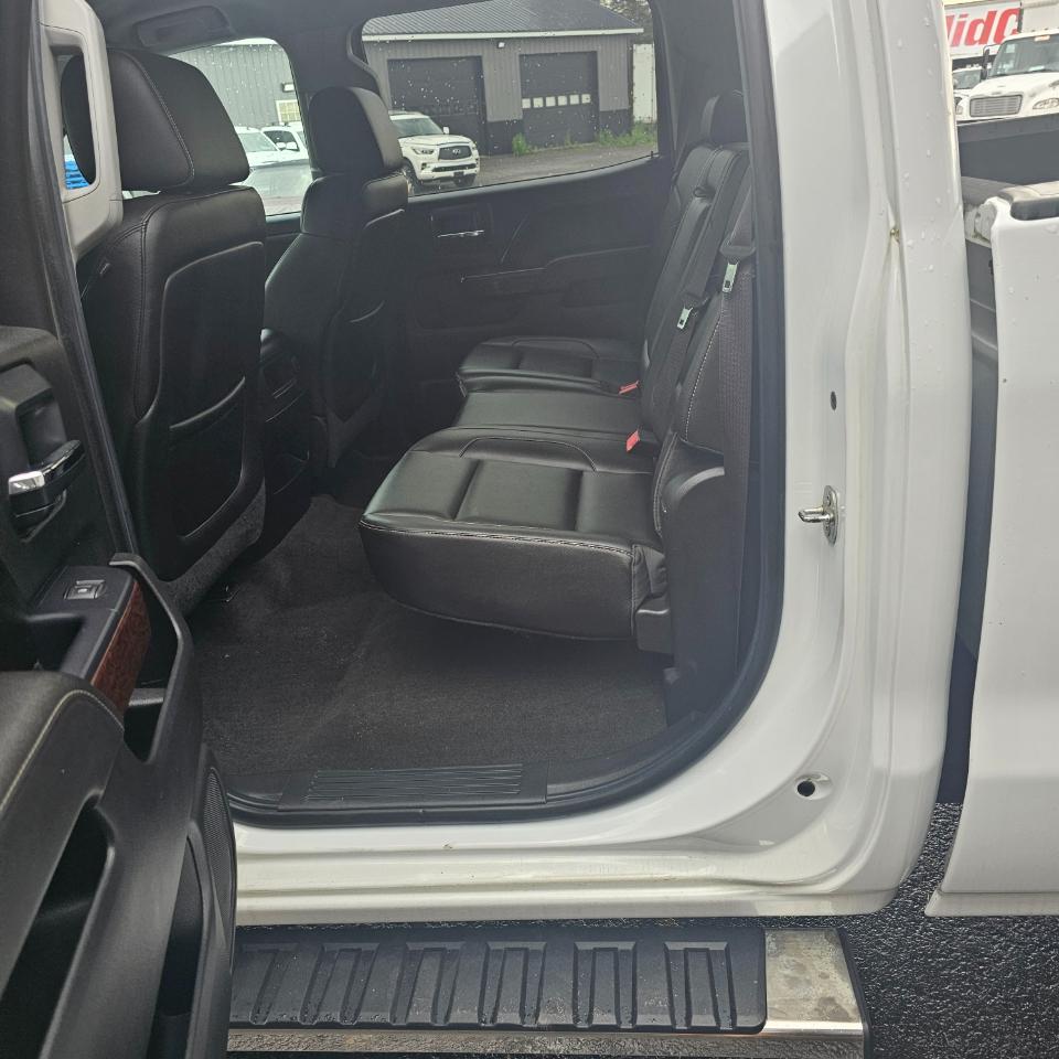 GMC Sierra 2500HD SLT Crew Cab 4WD 2015