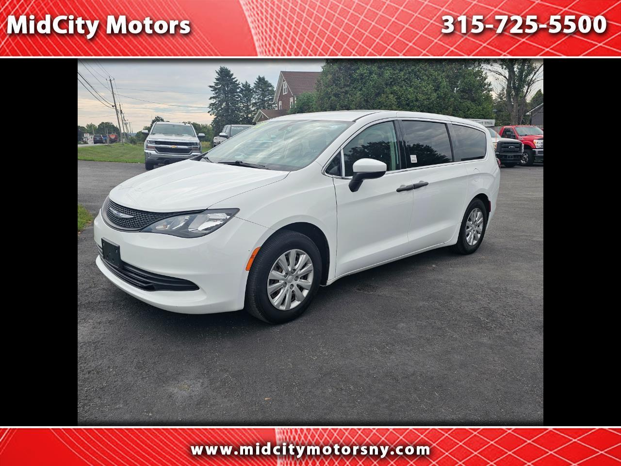 2020 Chrysler Voyager L