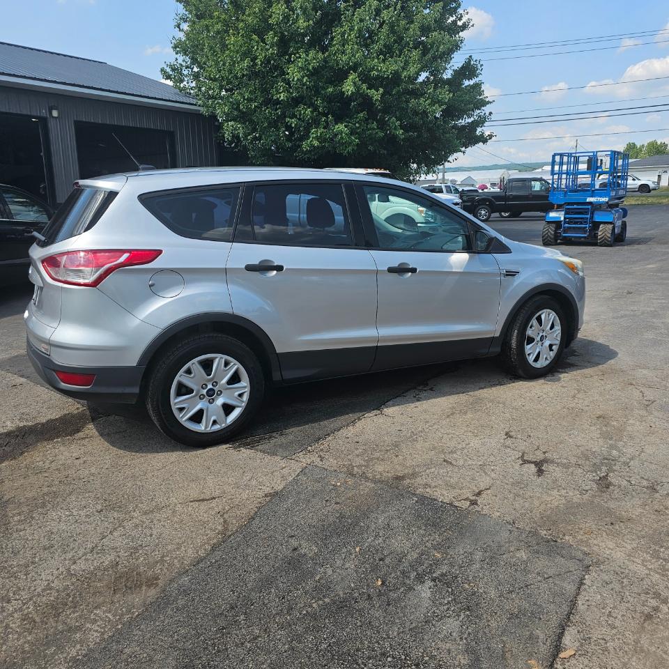 Ford Escape S FWD 2015