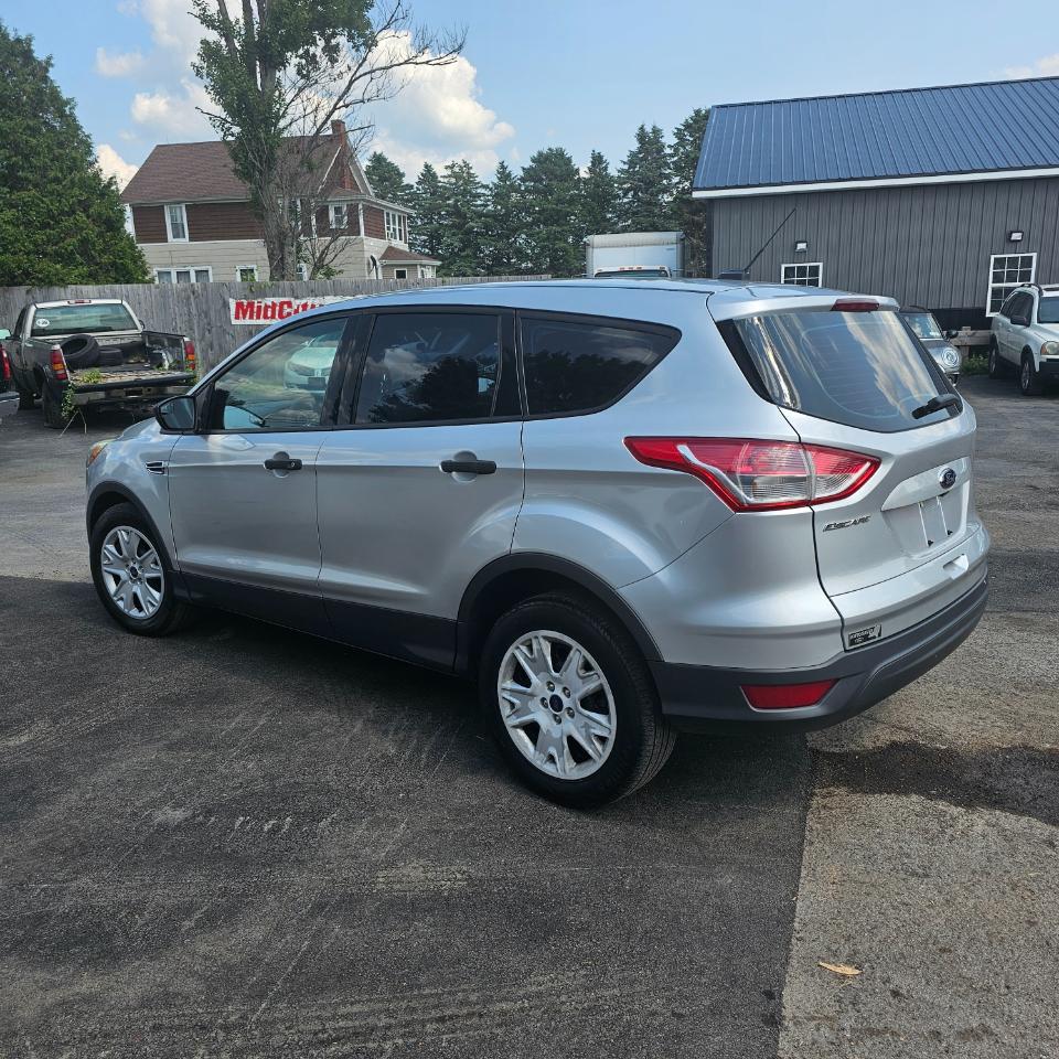 Ford Escape S FWD 2015