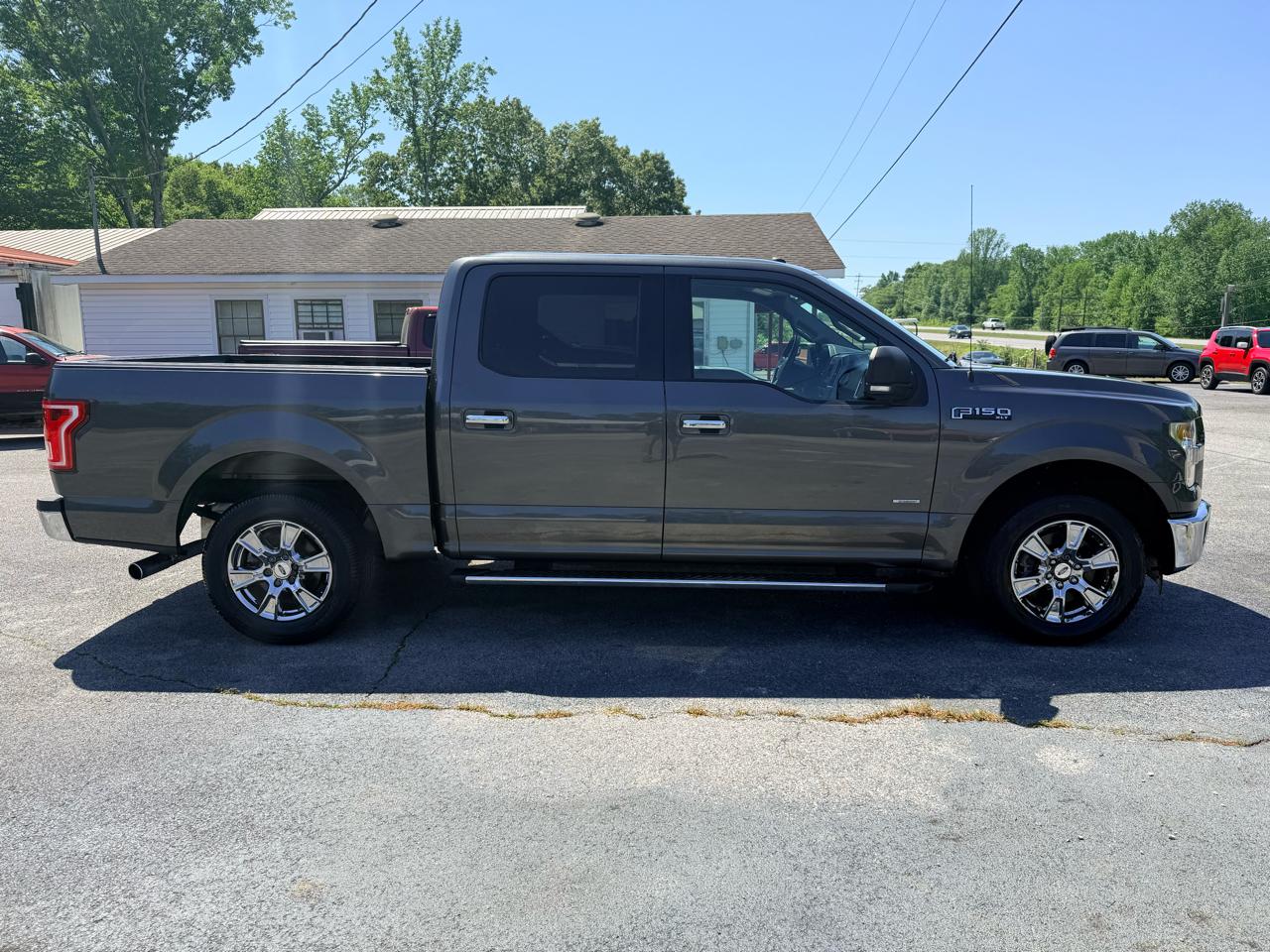 Ford F-150 XL SuperCrew 5.5-ft. Bed 2WD 2016