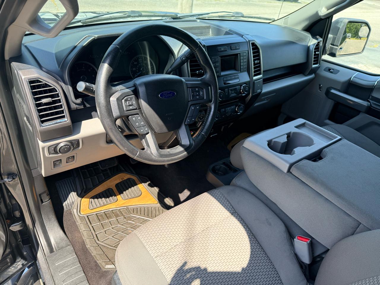 Ford F-150 XL SuperCrew 5.5-ft. Bed 2WD 2016