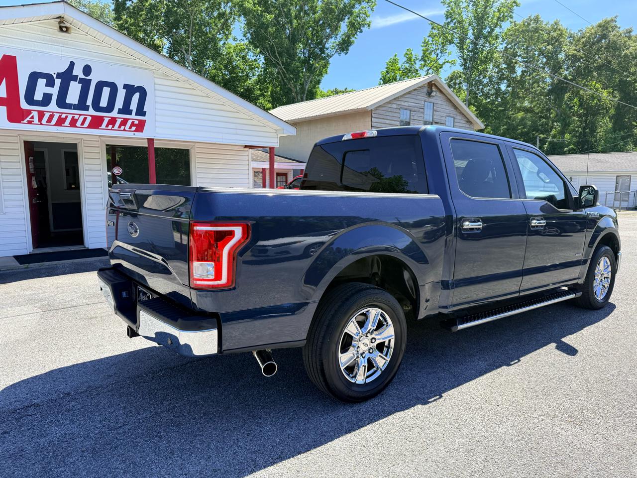 Ford F-150 2WD SuperCrew 150" XLT 2015
