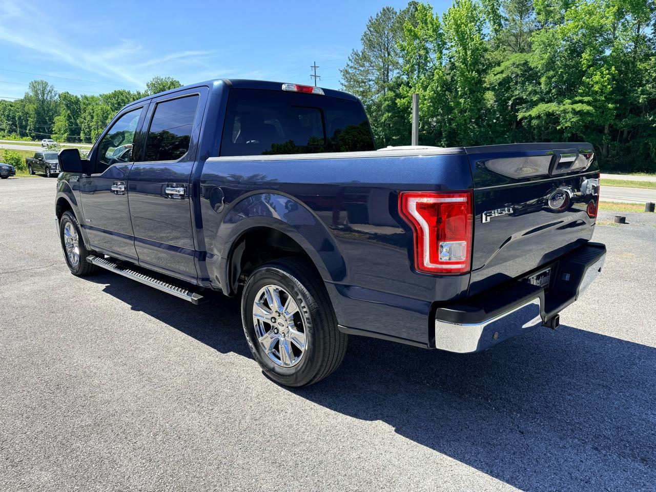 Ford F-150 2WD SuperCrew 150" XLT 2015