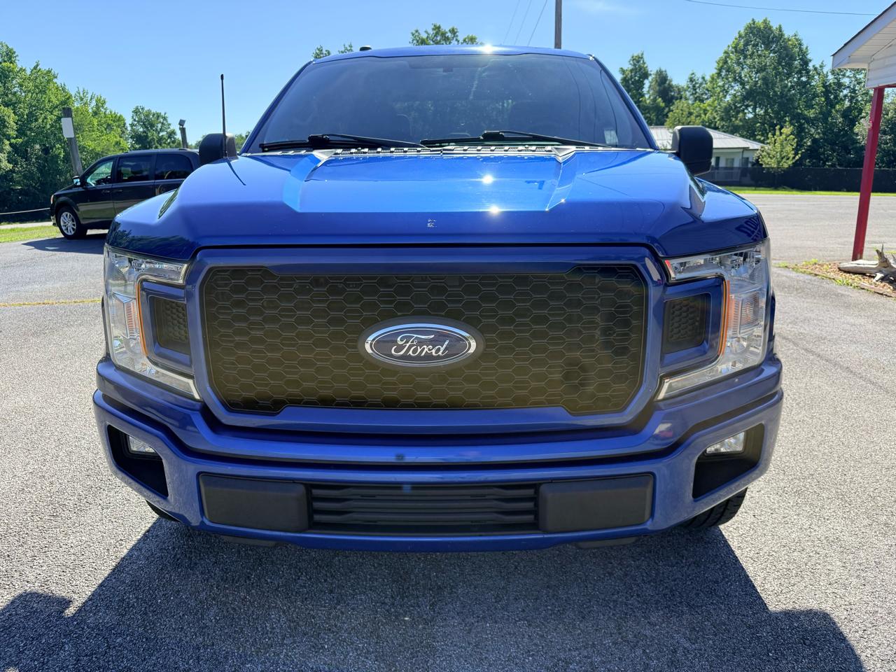 Ford F-150 SuperCrew Crew Cab 139" XLT 2018