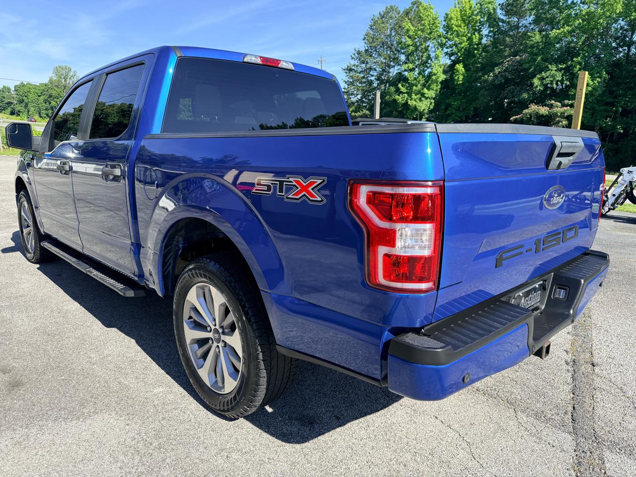 Ford F-150 SuperCrew Crew Cab 139" XLT 2018