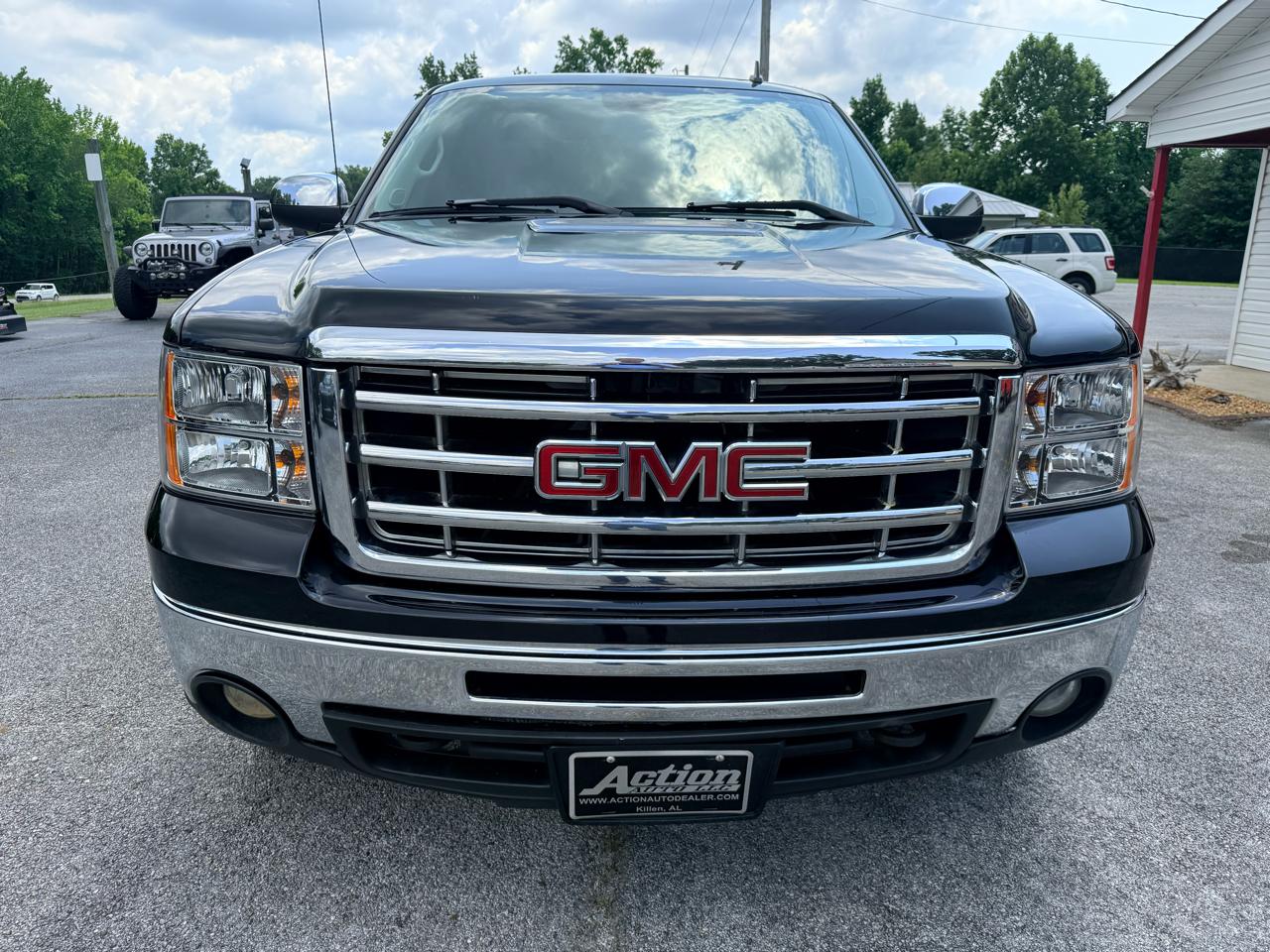 2010 GMC Sierra 4WD Extended Cab SLE LWB's photo